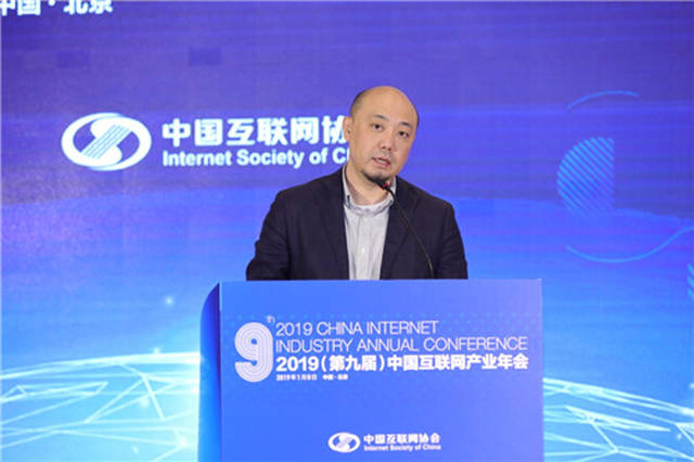 啦啦队之舞:女高中生用啦啦队舞蹈征服全美的真实故事