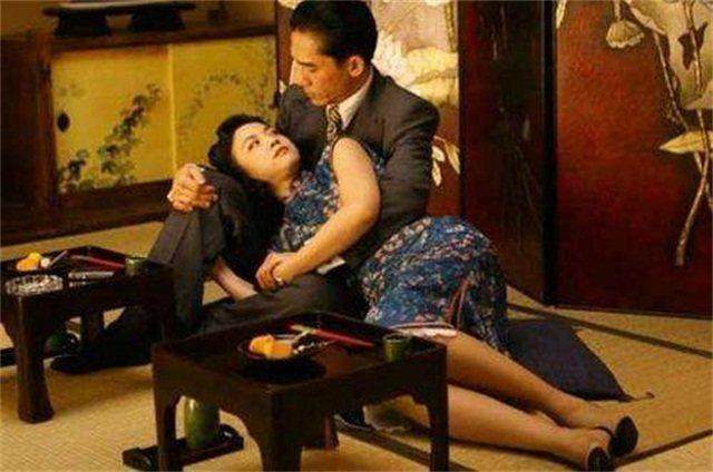 八月桂花遍地开